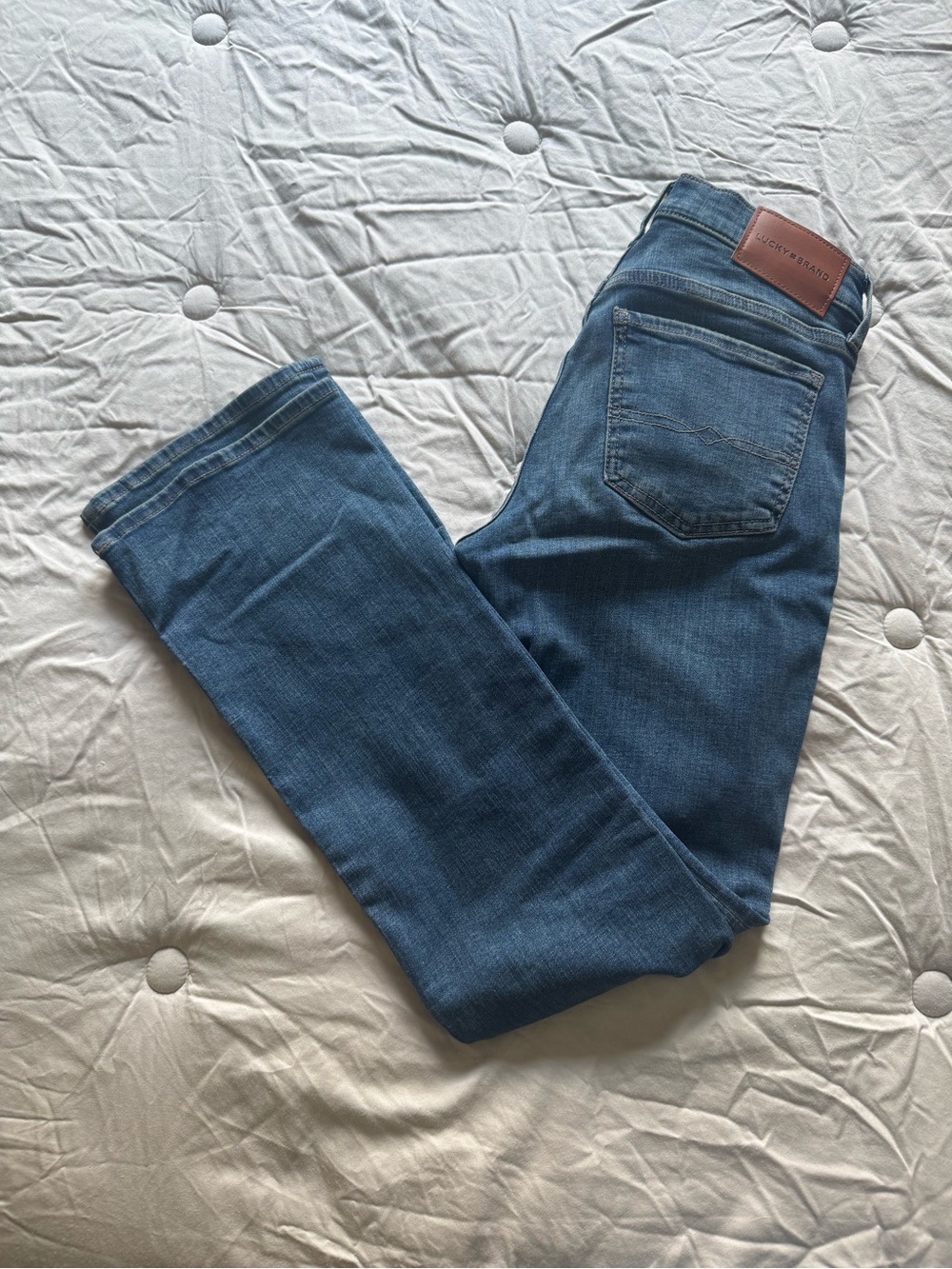 Lucky Brand Medium Wash Women’s Jeans - Leather Waist Patch